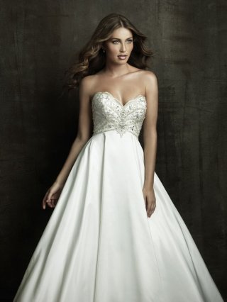 Informal Floor Length A-Line Sweetheart Low Back Sweep Train With Button Wedding Dresses WDresses00764