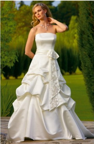LUXURY WEDDING DRESS 001