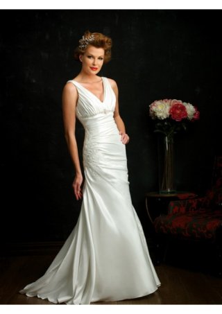 Satin-back Taffeta V-neck Empire Line chapel train Wedding Dress (NS1155)