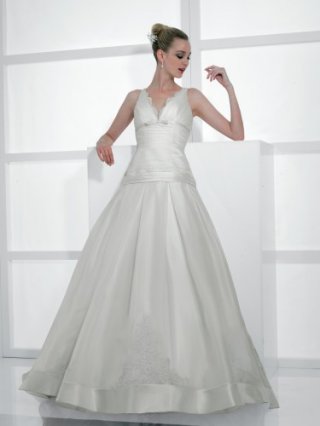 Organza Deep V-neck Ruched Bodice Ball Gown Wedding Dress