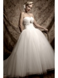 Organza Sweetheart Neckline Ball Gown Wedding Dress