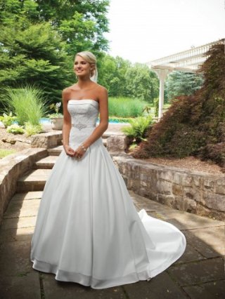 Satin Trim Strapless Lace Dropped Waist Bodice Ball Gown Wedding Dress