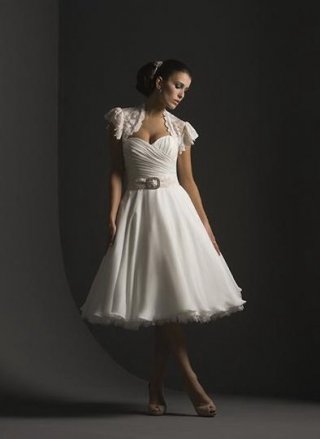Strapless Sweetheart White Chiffon Keen Length wedding dress