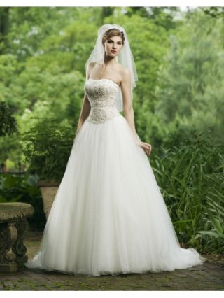 Strapless Softly Curved Neckline Ball Gown Wedding Dress
