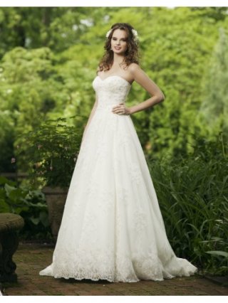 Sweetheart Beaded Bodice Ball Gown Wedding Dress