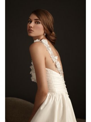 Taffeta scoop Neckline Ruched Bodice Ball Gown Wedding Dress