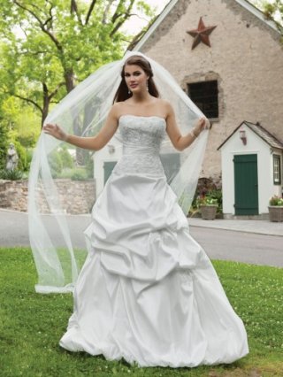 Taffeta Strapless Hand-Beaded Lace Bodice Ball Gown Wedding Dress