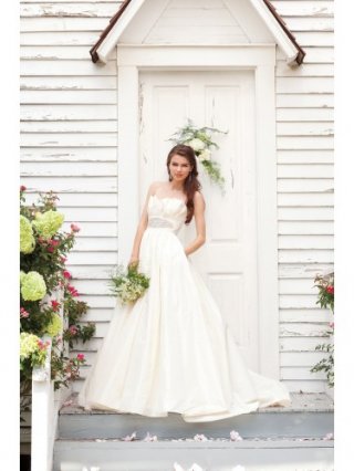 Taffeta Strapless Sweet Crumb Neckline Ball Gown Wedding Dress