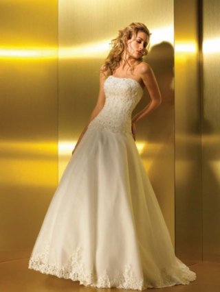 Tulle Softly Curved Neckline Embroidered Bodice Ball Gown Wedding Dress
