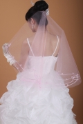Fashionable pink wedding veil