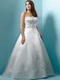 A line Strapless Chapel Train Wedding Dress (ST0034)