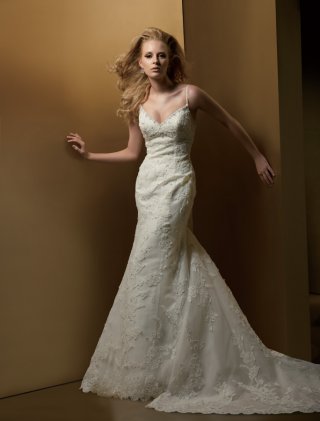 A-line Spaghetti Chapel Train Lace Wedding Dresses (SV0190)
