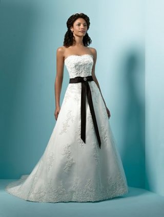 A-line Strapless Chapel Train Lace Satin Wedding Dresses (SV0163)