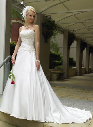 A-line Strapless Chapel Train Satin Wedding Dresses (SV0123)