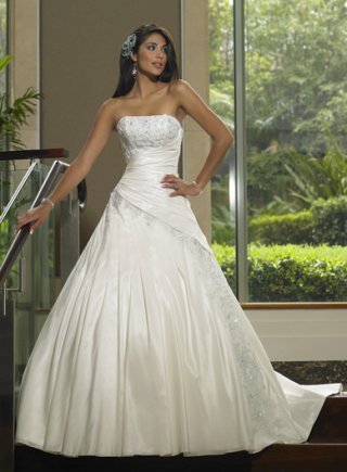 A-line Strapless Chapel Train Satin Wedding Dresses (SV0121)