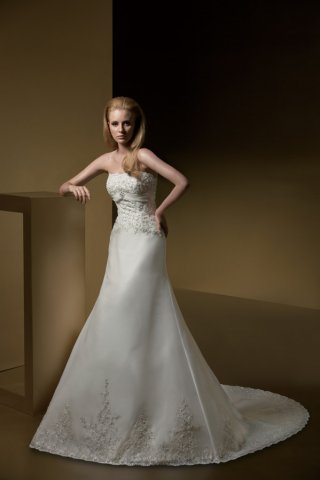 A-line Strapless Chapel Train Satin Wedding Dresses (ms0211)