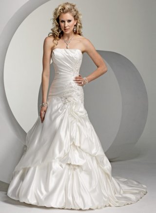 A-line Strapless Chapel Train Taffeta Wedding Dresses (ms0201)
