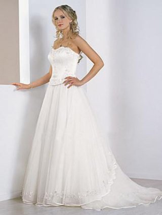 A-line Strapless Chapel Train Tulle Wedding Dresses (ms0197)