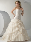 A-line Strapless Chapel Train Tulle Wedding Dresses (ms0185)