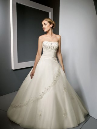 New high-grade custom trailing gown wedding dresses