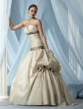Brush Train Sleeveless Taffeta Wedding Dress For Brides