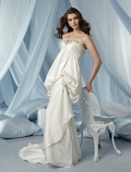 Sheath / Column Strapless Court Trains Sleeveless Chiffon Wedding Dress For Brides