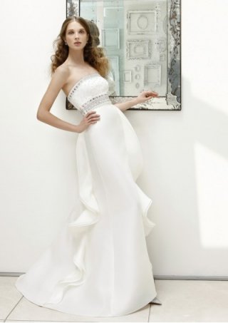 2012 Simple Organza Strapless Slim A-line Simple wedding dress