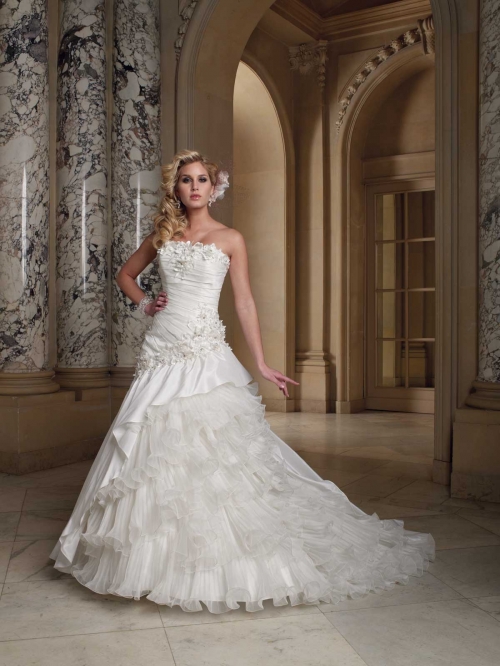 Beautiful Taffeta 2012 Bridal Gown