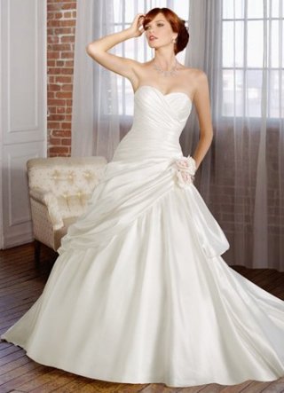 Ivory Satin Sweet Heart A-line Wedding Dress For Bride