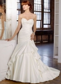 Luxury Ivory Satin Sweet Heart Sweep Train Wedding Dress