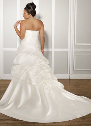 Ivory Sweet Heart Sweep Train Satin Plus Size Wedding Dress