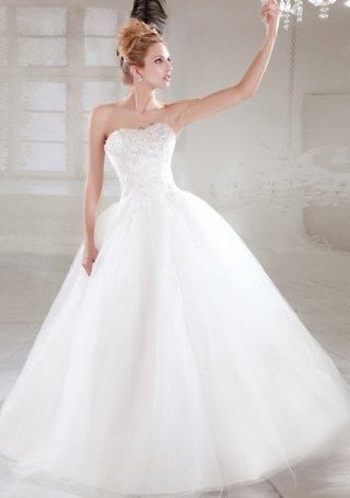 Elegant Sweetheart Strapless Beads Wedding Dress