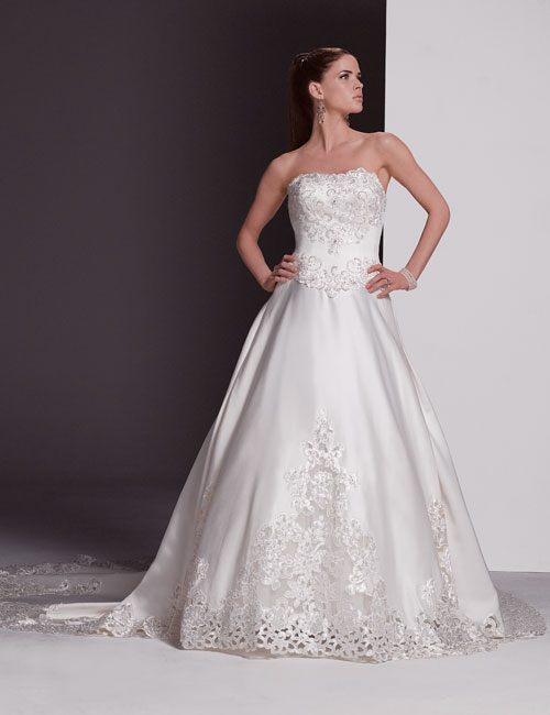 2012 Exclusive Style Strapless Embroidery Satin Court Train A-line Wedding Bridal Gown 2012 Exclusive Style Strapless Embroidery Satin Court Train A-line Wedding Bridal Gown