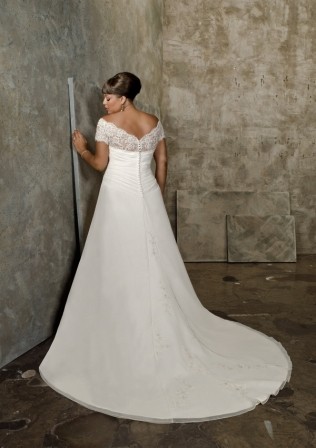 afforable off-the-shoulder Design with short sleeves embroidery Wedding dress for chubby bride