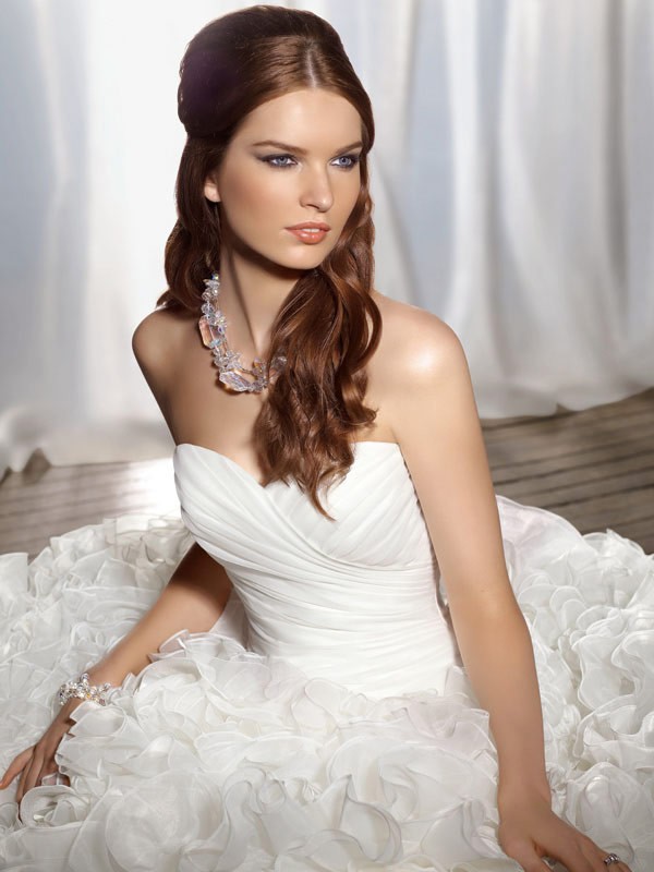 Famous Floor Length A-Line Sweetheart Low Back Sweep Train With Bandage Wedding Dresses WDresses00732